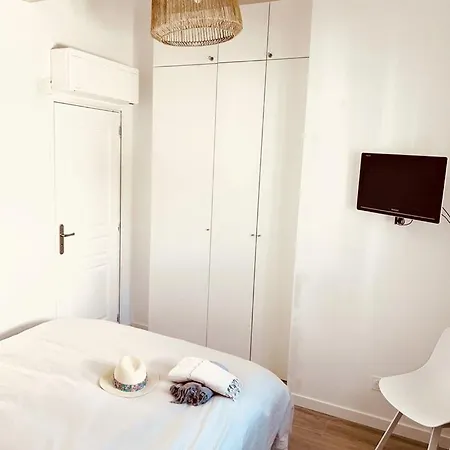 Maisonnette Avec 2 Climatisee En Face De La De Gigaro La Croix-Valmer