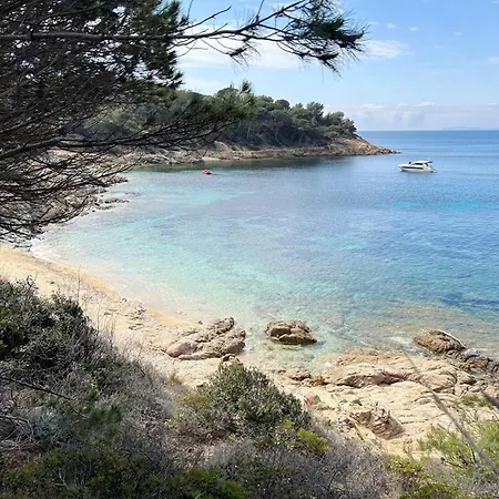 Maisonnette Avec 2 Climatisee En Face De La De Gigaro Villa La Croix-Valmer