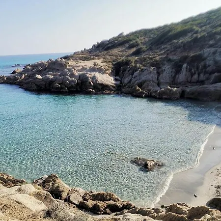 Maisonnette Avec 2 Climatisee En Face De La De Gigaro La Croix-Valmer