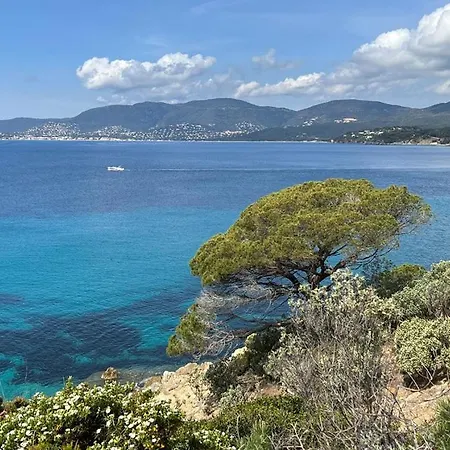 Maisonnette Avec 2 Climatisee En Face De La De Gigaro * La Croix-Valmer